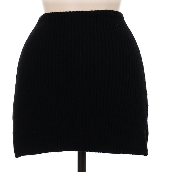 Danielle Guizio Knit Skirt - Sweater Material Size Medium - Picture 1 of 2